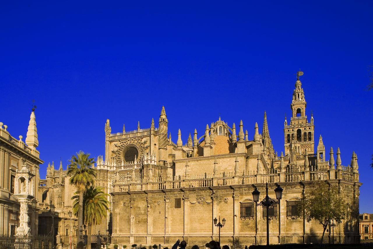 Monumental Building Casa De La Moneda Center&Sweet Apartman Sevilla Kültér fotó